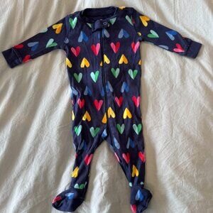 Primary Organic Zip Footie in Rainbow Paper Heart (3-6 M)